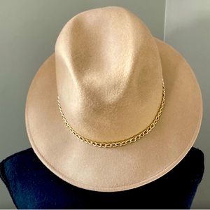 NWT Gelso Bianco 100% Wool Fedora